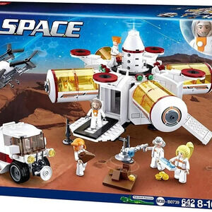 NEW Space Collection Lunar Station Brick Building Set 642pcs B0739